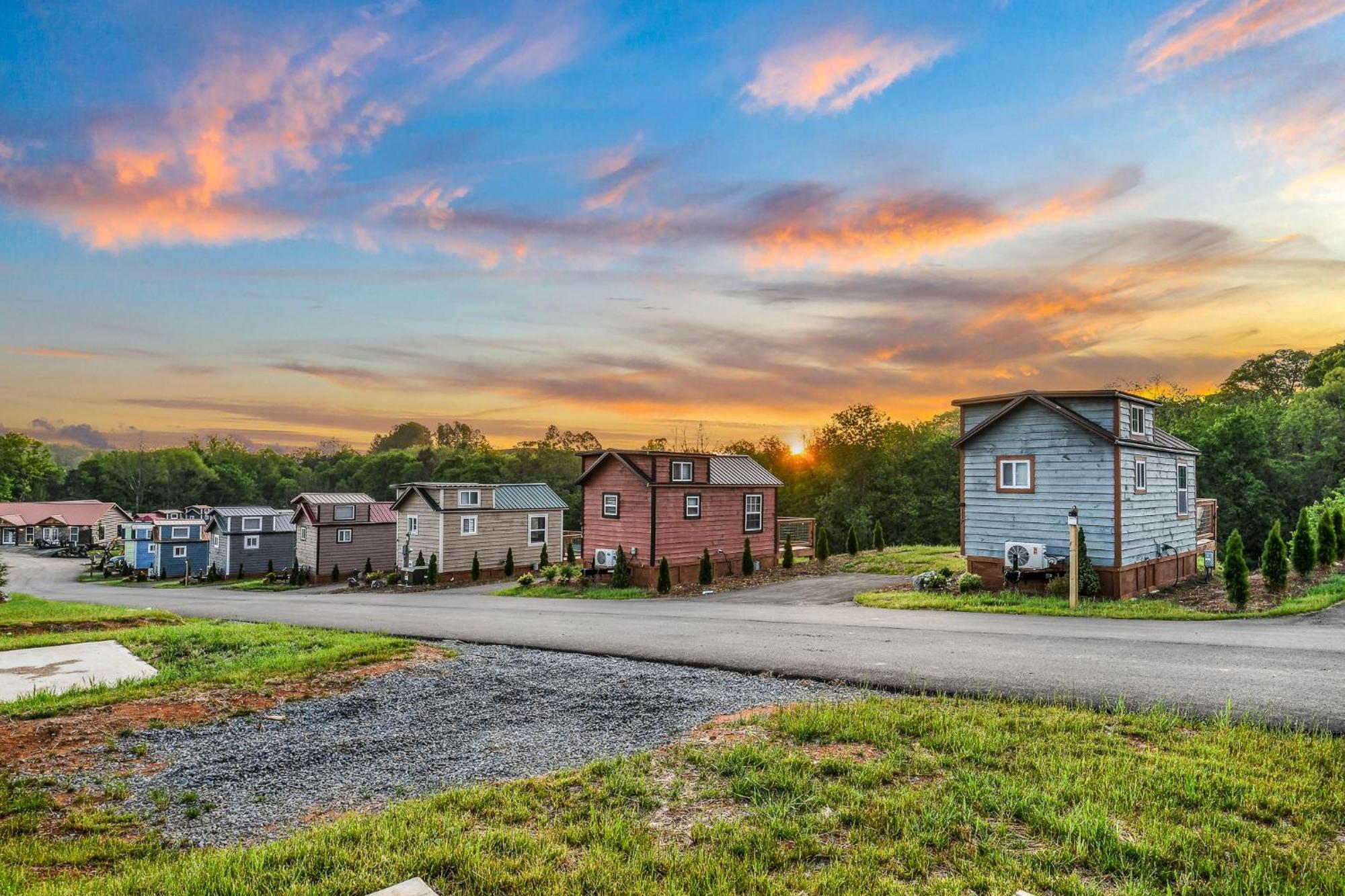 Sojourn Lodging Sevierville Exterior photo
